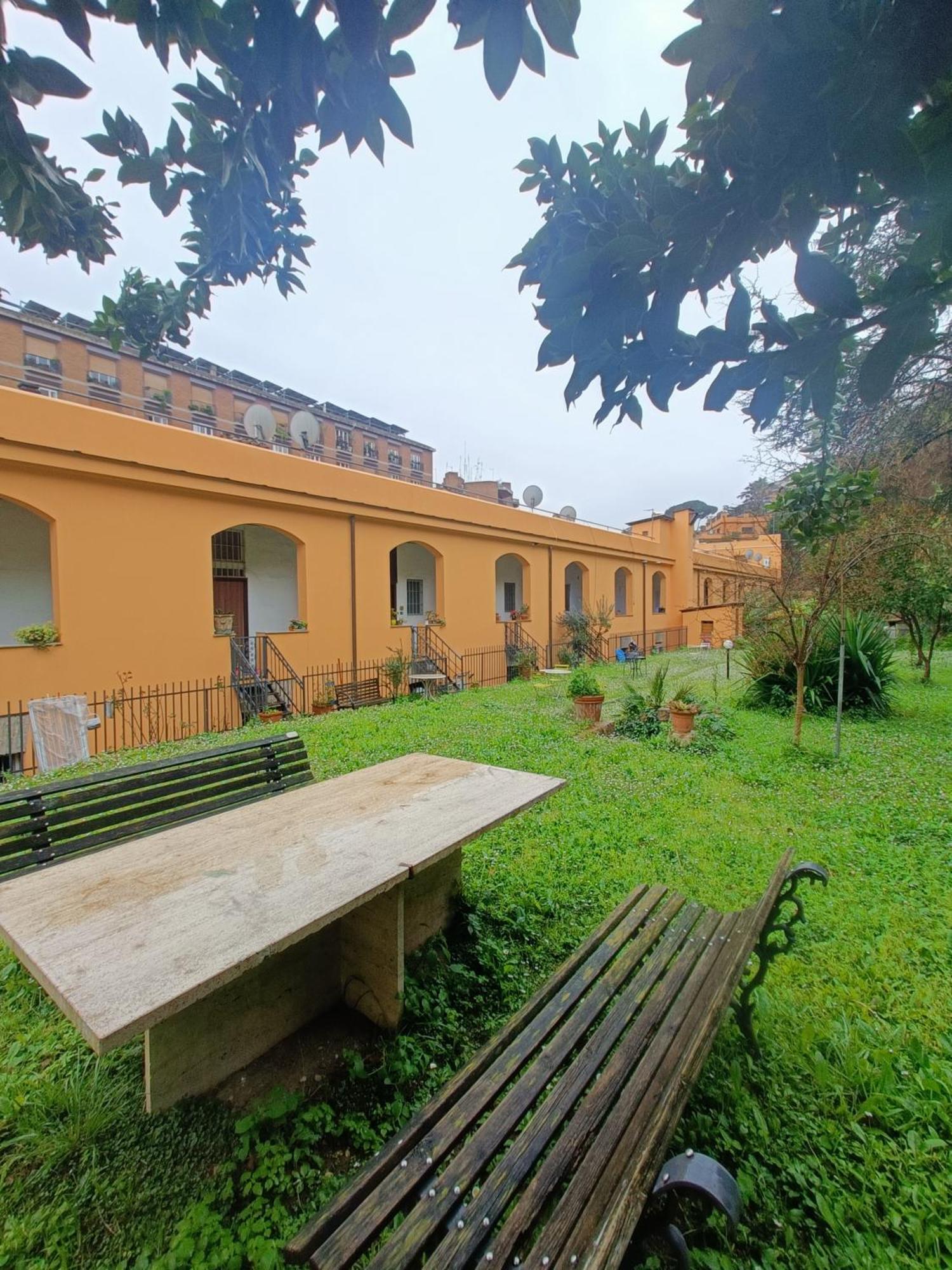 Trastevere In Loft Apartment